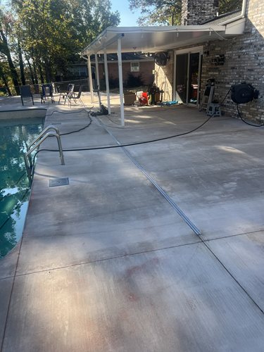 Colored Broom Finish Pool Deck, Discoloration
Site
Solomon Colors
