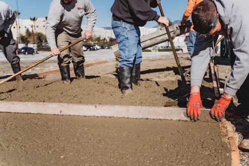 Integral Color Concrete, Installing Concrete
Site
Solomon Colors
