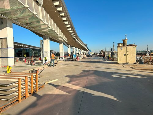 Lax/metro Transit Center
Site
Solomon Colors
