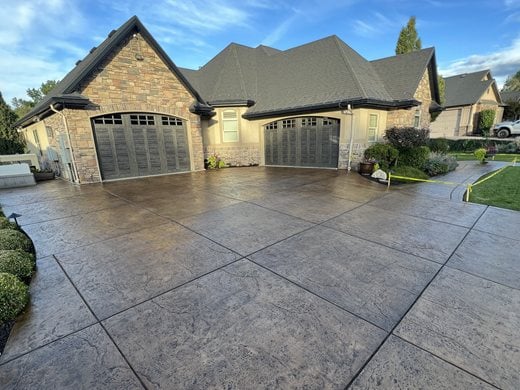 Brown Concrete Driveway, Stamped Concrete Driveway
Site
Solomon Colors
