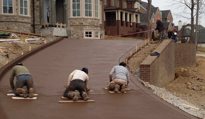 Finishing Concrete Driveway, Integral Color
Site
Solomon Colors
