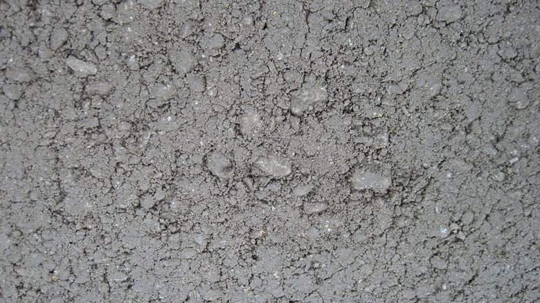 Roller Compacted Concrete
Site
Solomon Colors
